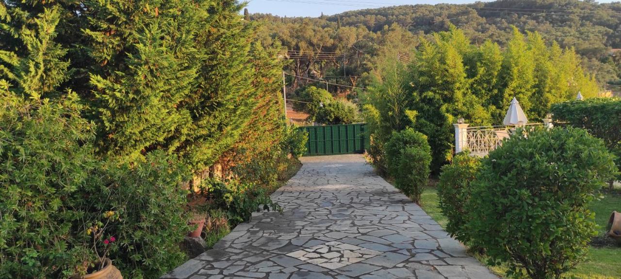 Villa Grecia เลียปาเดส ภายนอก รูปภาพ