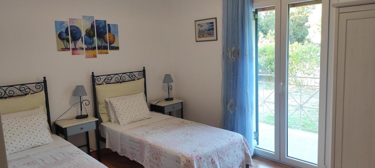 Villa Grecia เลียปาเดส ภายนอก รูปภาพ
