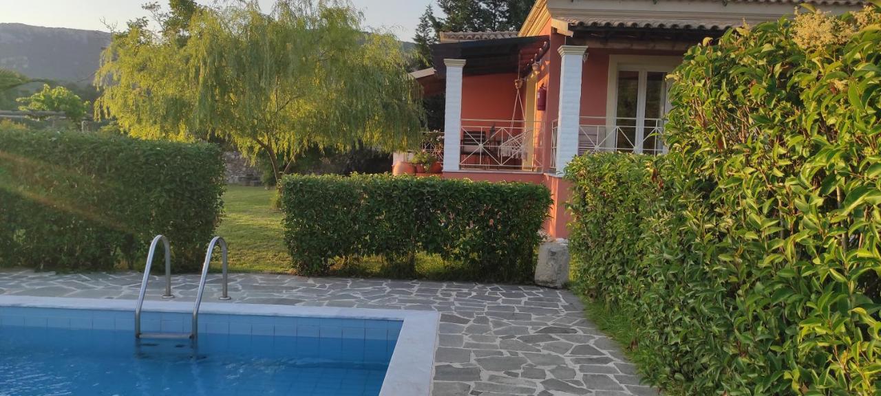 Villa Grecia เลียปาเดส ภายนอก รูปภาพ