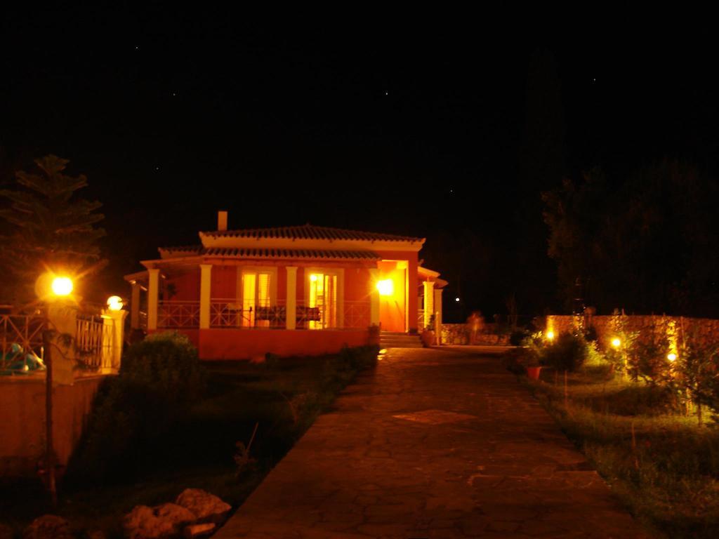 Villa Grecia เลียปาเดส ห้อง รูปภาพ