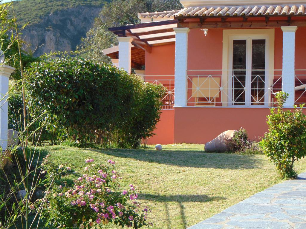 Villa Grecia เลียปาเดส ภายนอก รูปภาพ