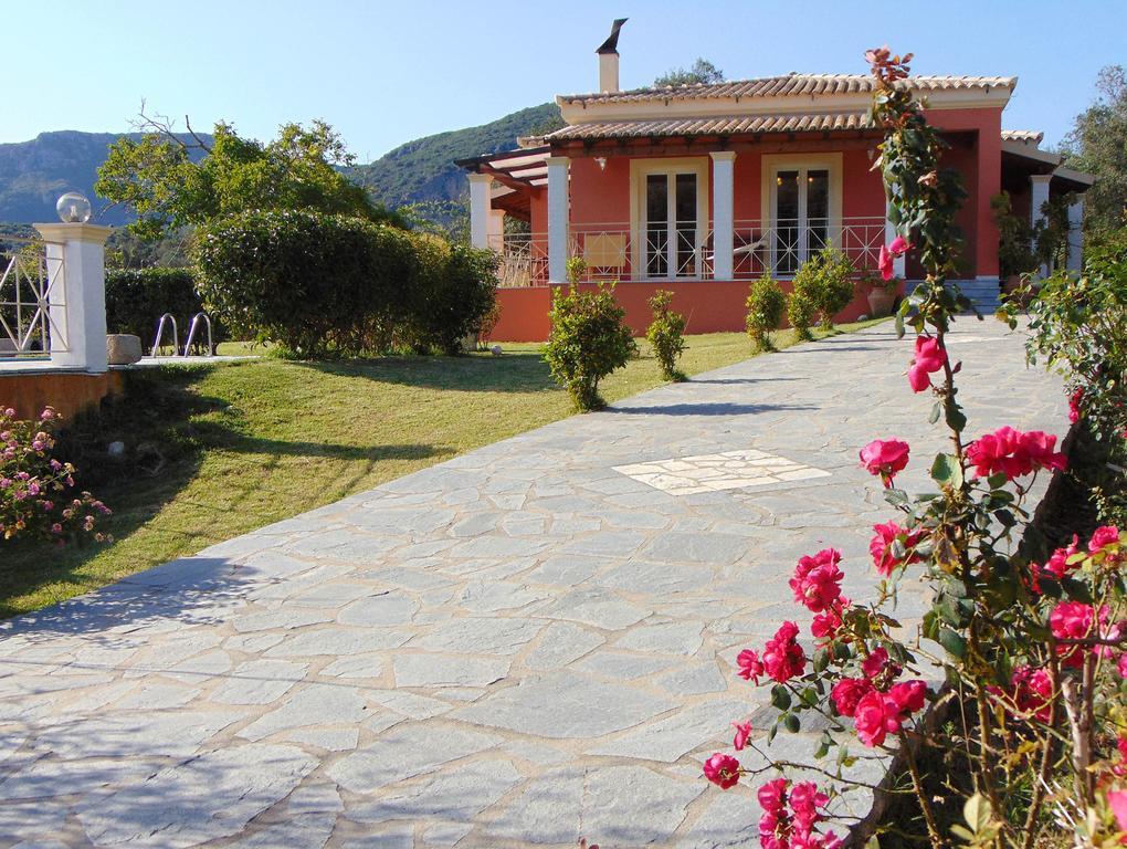 Villa Grecia เลียปาเดส ภายนอก รูปภาพ
