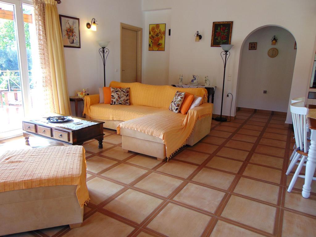 Villa Grecia เลียปาเดส ภายนอก รูปภาพ