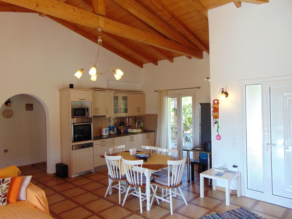 Villa Grecia เลียปาเดส ภายนอก รูปภาพ