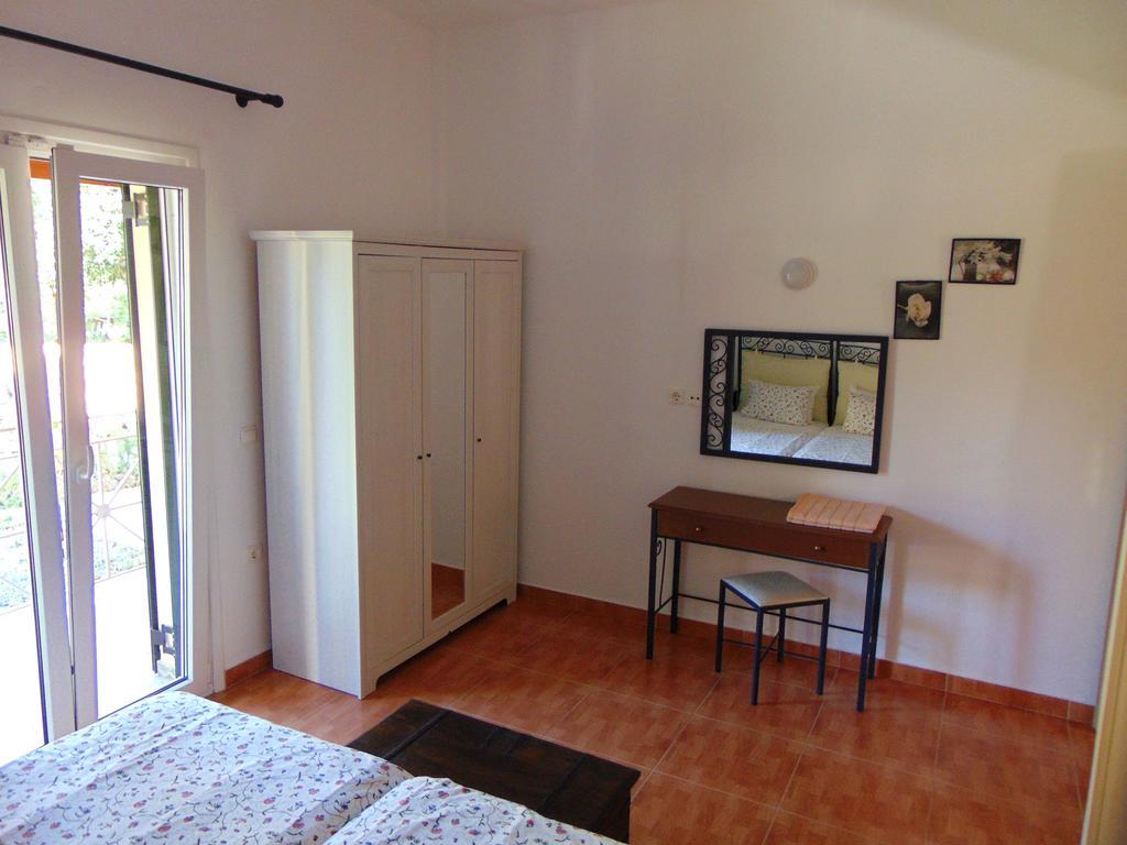 Villa Grecia เลียปาเดส ภายนอก รูปภาพ