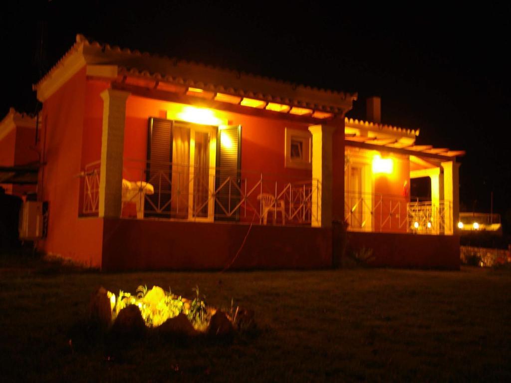 Villa Grecia เลียปาเดส ภายนอก รูปภาพ