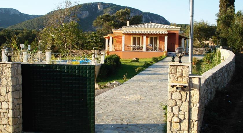 Villa Grecia เลียปาเดส ภายนอก รูปภาพ